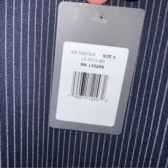 Lysse Patterned Crop Kick Flare Pant - Picture 6 of 9